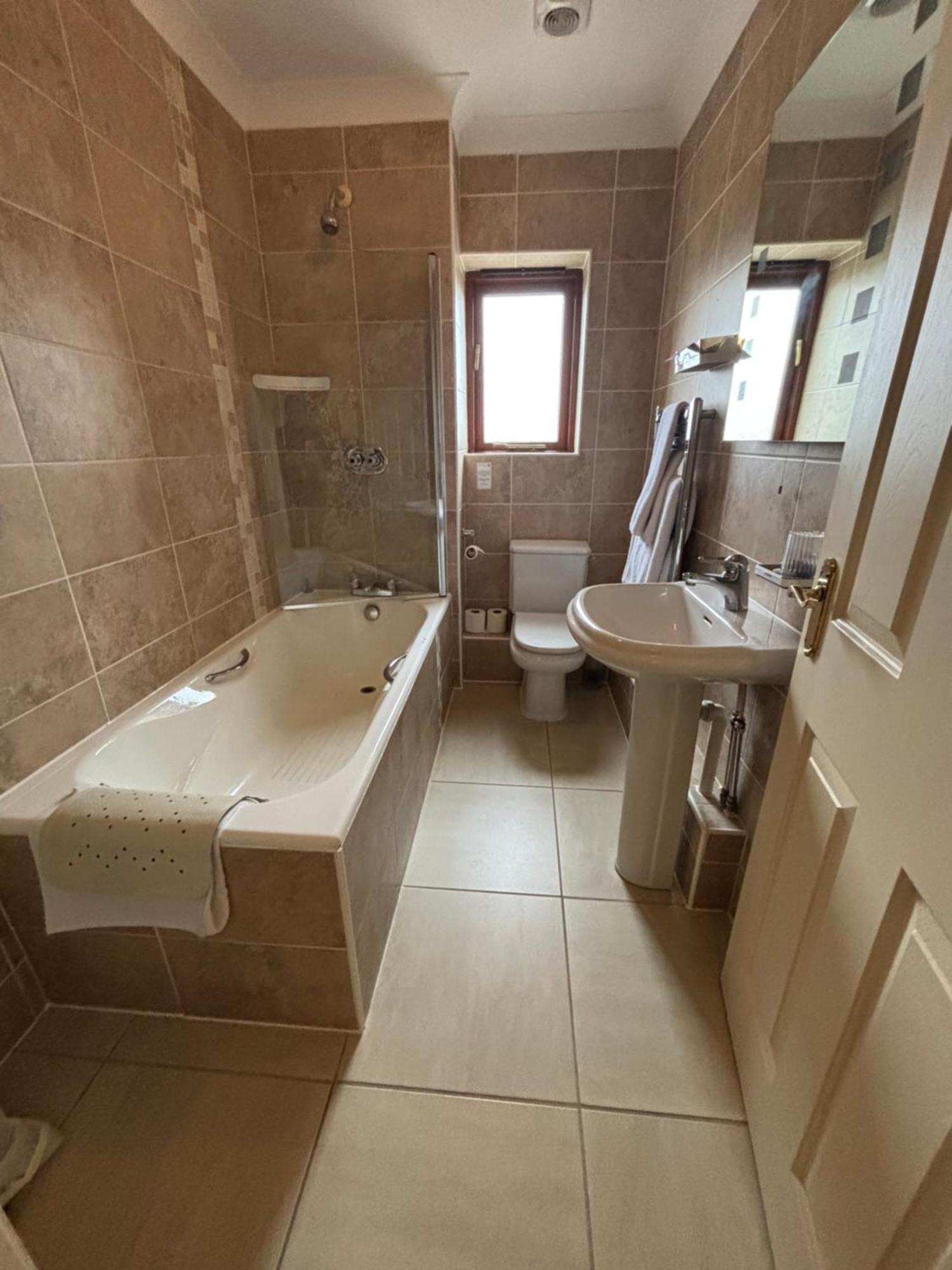 Hotel Albright Hussey Manor Hadnall Zewnętrze zdjęcie